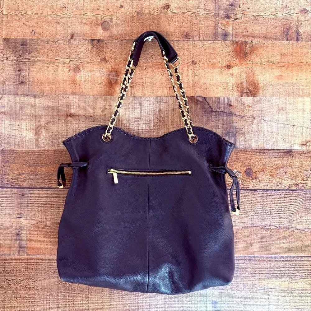 Tory Burch Marion East West in Black Pebbled Leather Bag